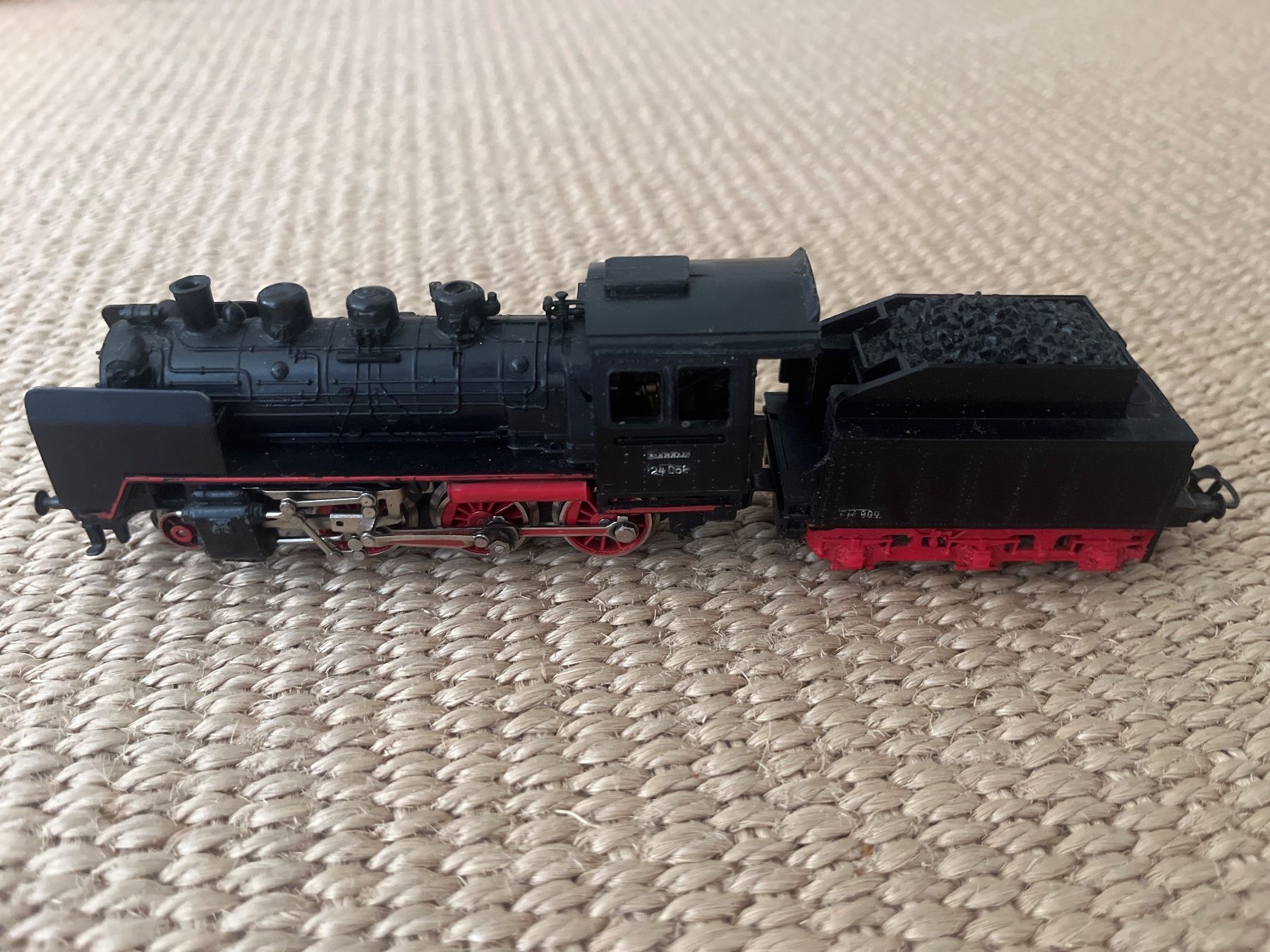 Märklin Modelleisenbahnen: Zwei schwarze Dampflokomotiven von Märklin – Gebraucht aus Zumikon von omorax 4