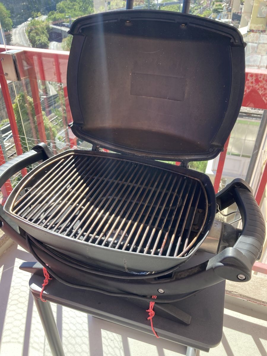 Grills: barbecue éléctrique – Gebraucht aus Les Verrières von gra_9thf 2