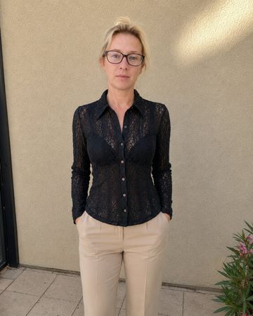 PROMOD | chemise noir chic dentelle ajourée ajusté | M femme