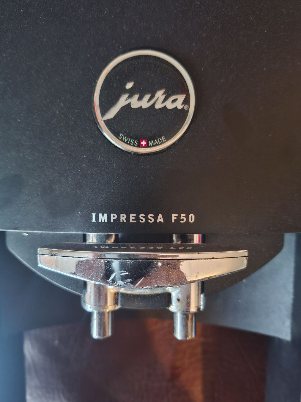 Jura Macchine per caffè & Macchine per espresso: Façade du Jura F50 – Usato da St-maurice venduto da AHTP