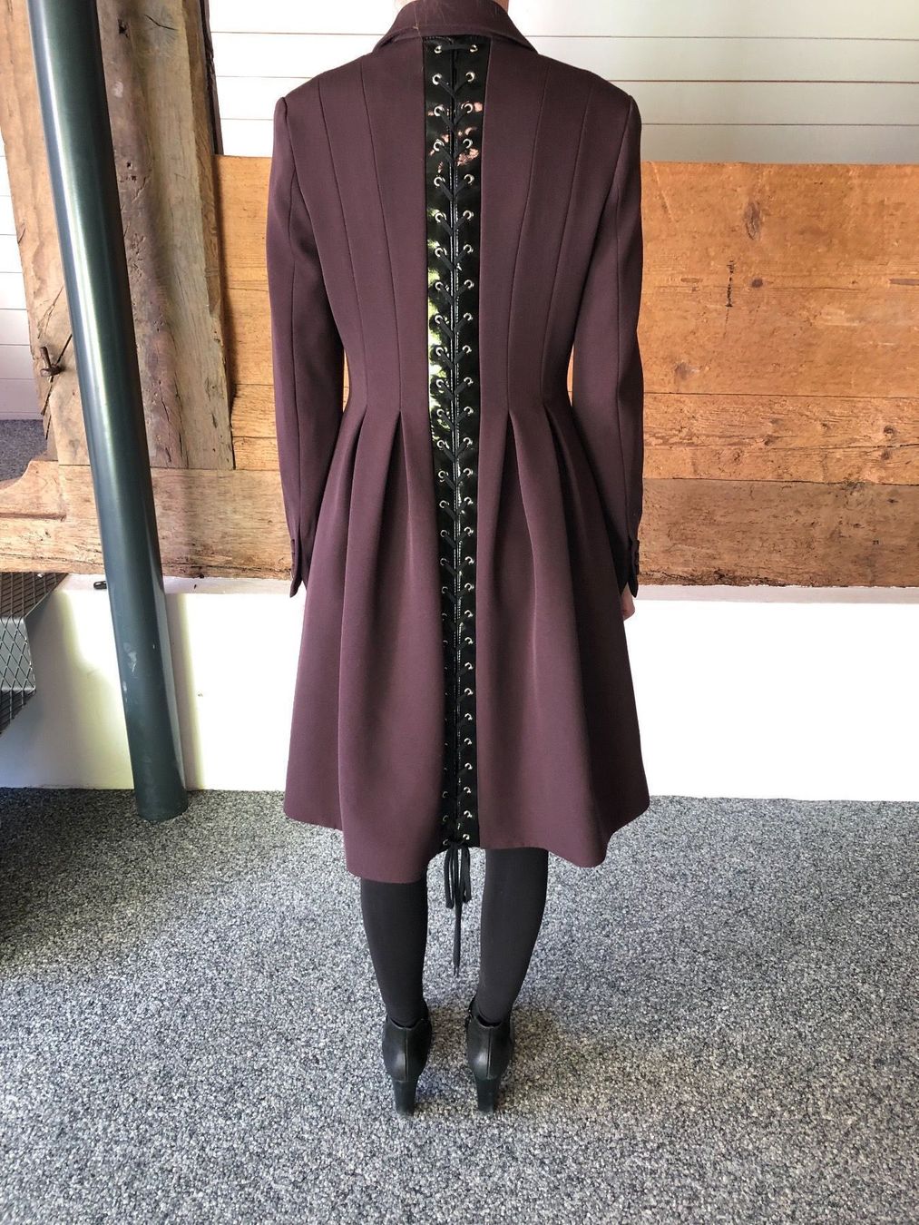 Moschino Cappotti: Gothic Mantel von Moschino couture Aeffe – Nuovo e nell'imballaggio originale da Bibern SO venduto da goldenblue 1