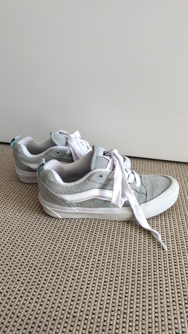 Vans Damenschuhe: Vans Knu Skool in grey mist – Gebraucht aus Fahrwangen von Grafiger 2