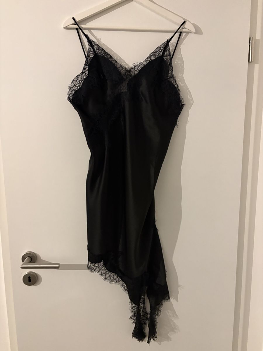 Top: Black Lace Trim Cami Top – Usato da Nyon venduto da My_wardrobe