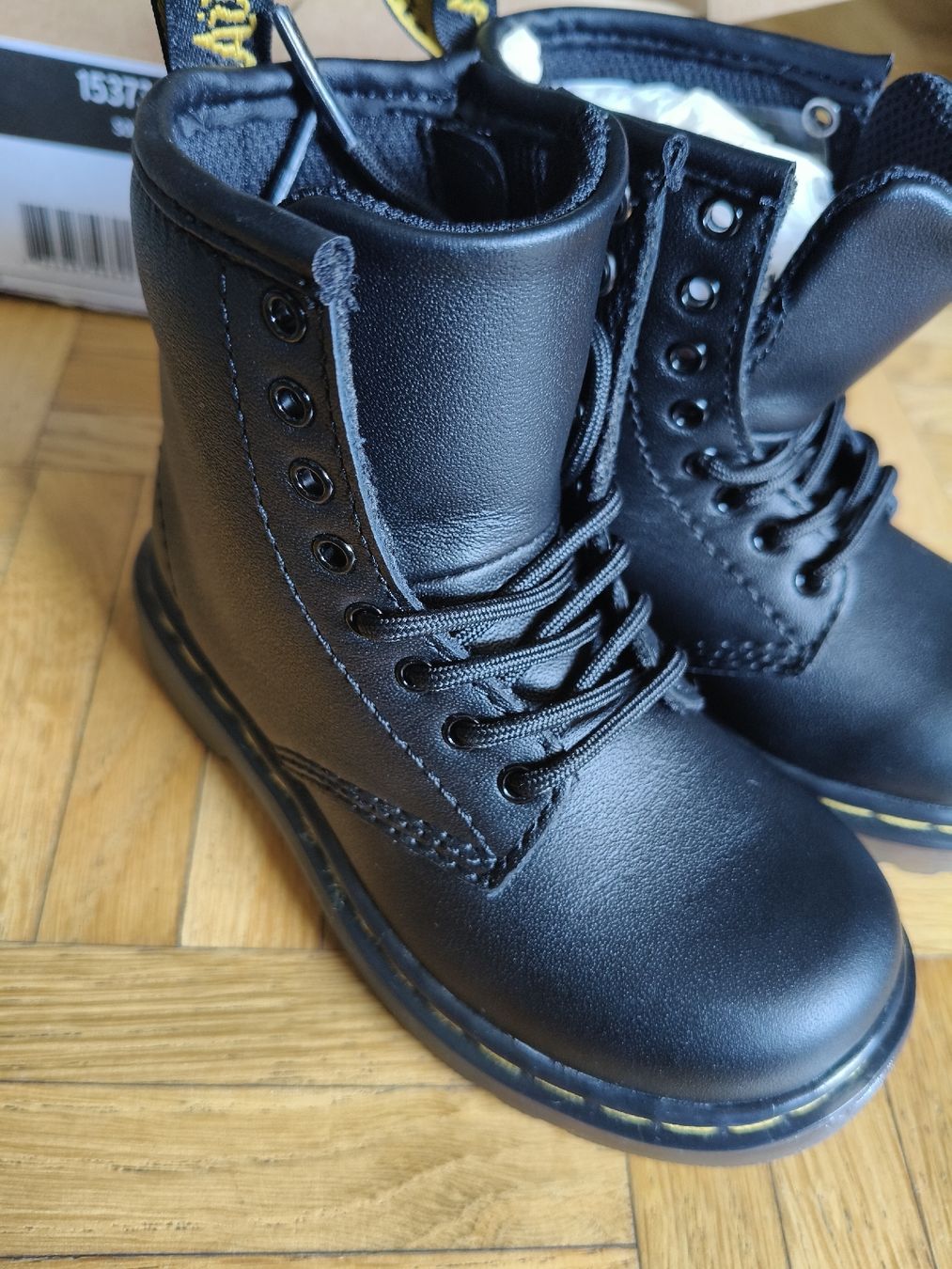 Dr. Martens Scarpe da uomo: Dr. Martens Brooklee Black Boots Size EU 22 Neu – Nuovo e nell'imballaggio originale da Zürich venduto da sha_vw65 5