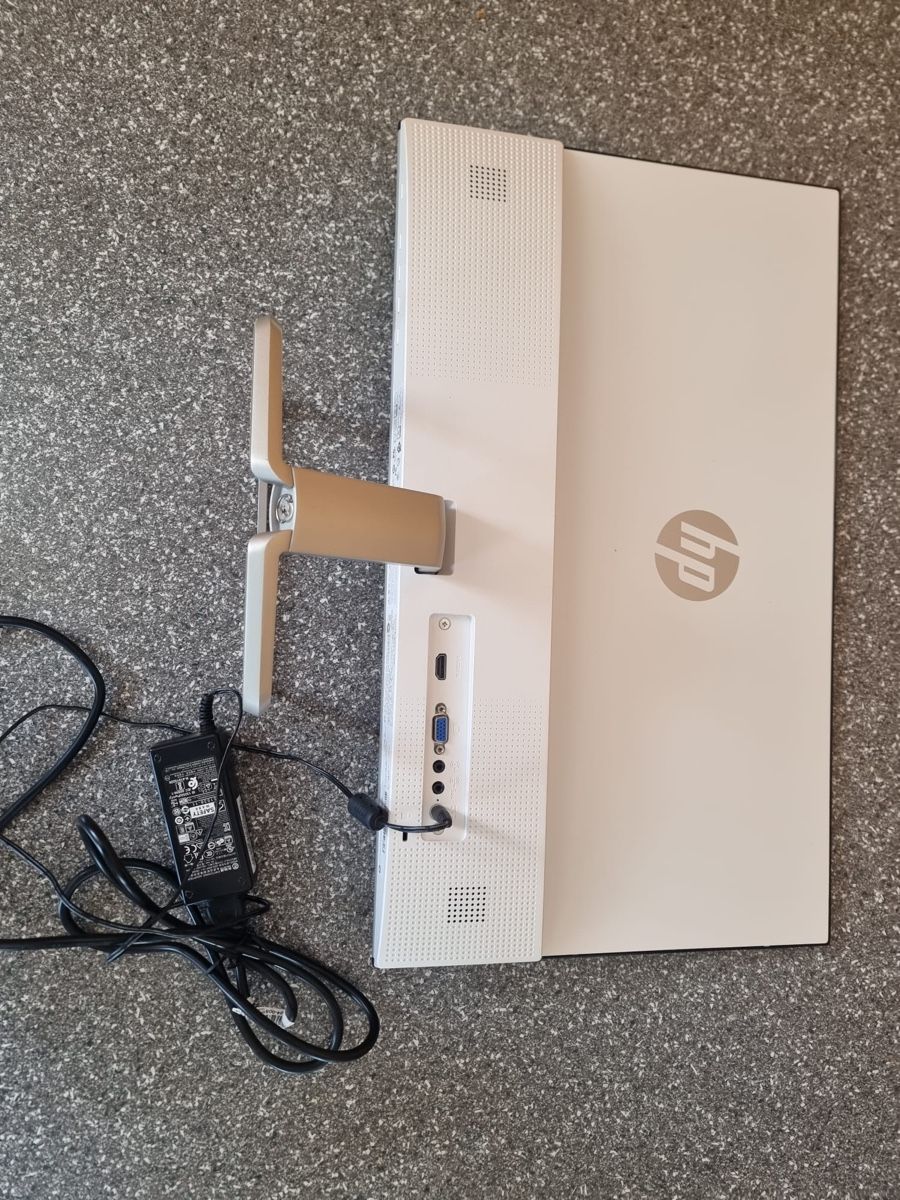 Hewlett Packard PC: hp bildschirm  – Usato da Ulisbach venduto da dom_68gh