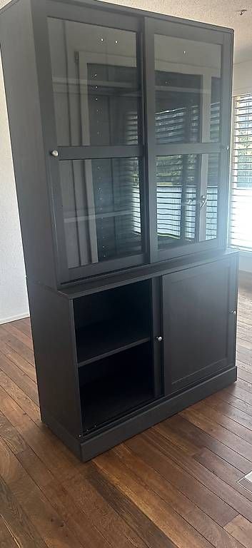 Ikea Vitrines: Vitrinenschrank schwarz – D'occasion à Kriens par gcn_87vt