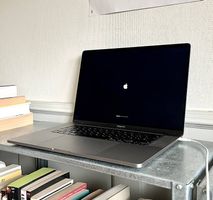 MacBook Pro 16" (Late 2019) | Intel i7 | 512 GB SSD | 16GB