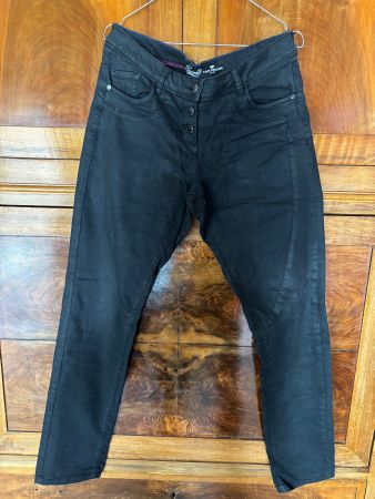 Pantalon style jeans noir femme