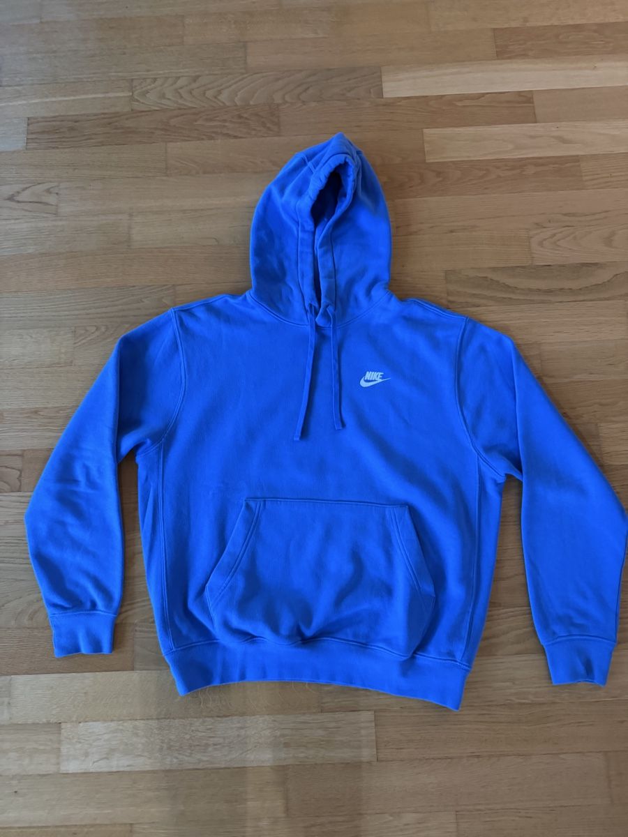 Nike Pullover & Sweatshirts: 2 sweats Nike  – Gebraucht aus Cologny von PEACEANDLOVE 4