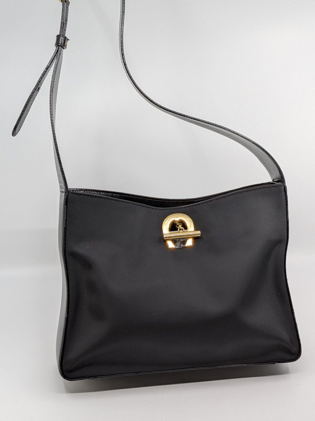 Aigner Borse da donna: Aigner Tasche Handtasche Abendtasche Leder & Nylon – Usato da Emmen venduto da magelan 1