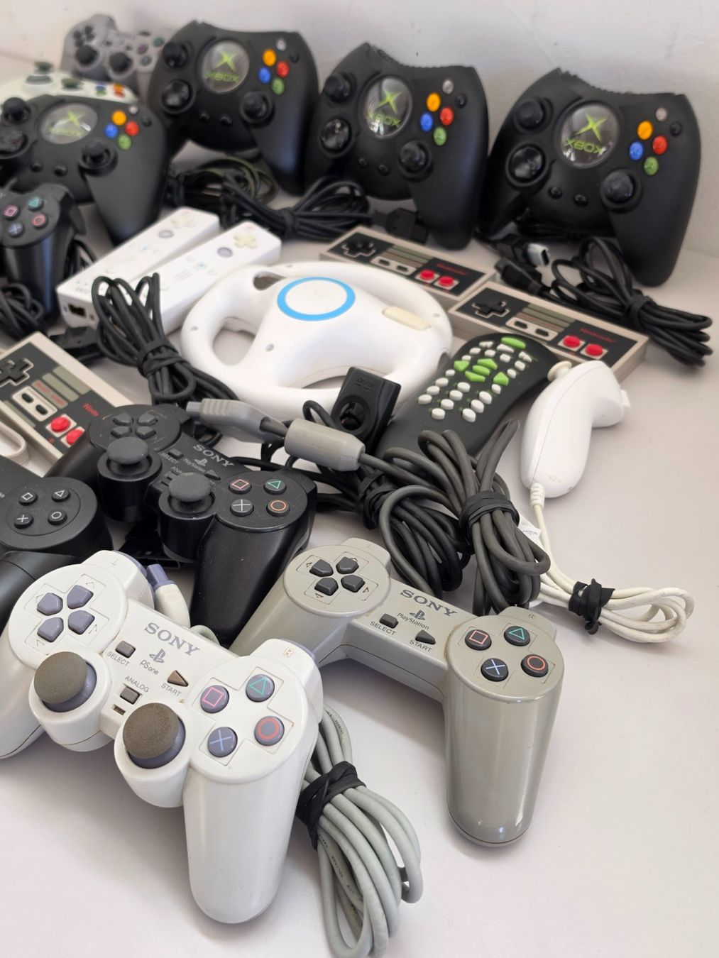Controller: Controller Sammlung - Nintendo - XBOX - Playstation - 21 Stk – Usato da Birr venduto da DisDas 3