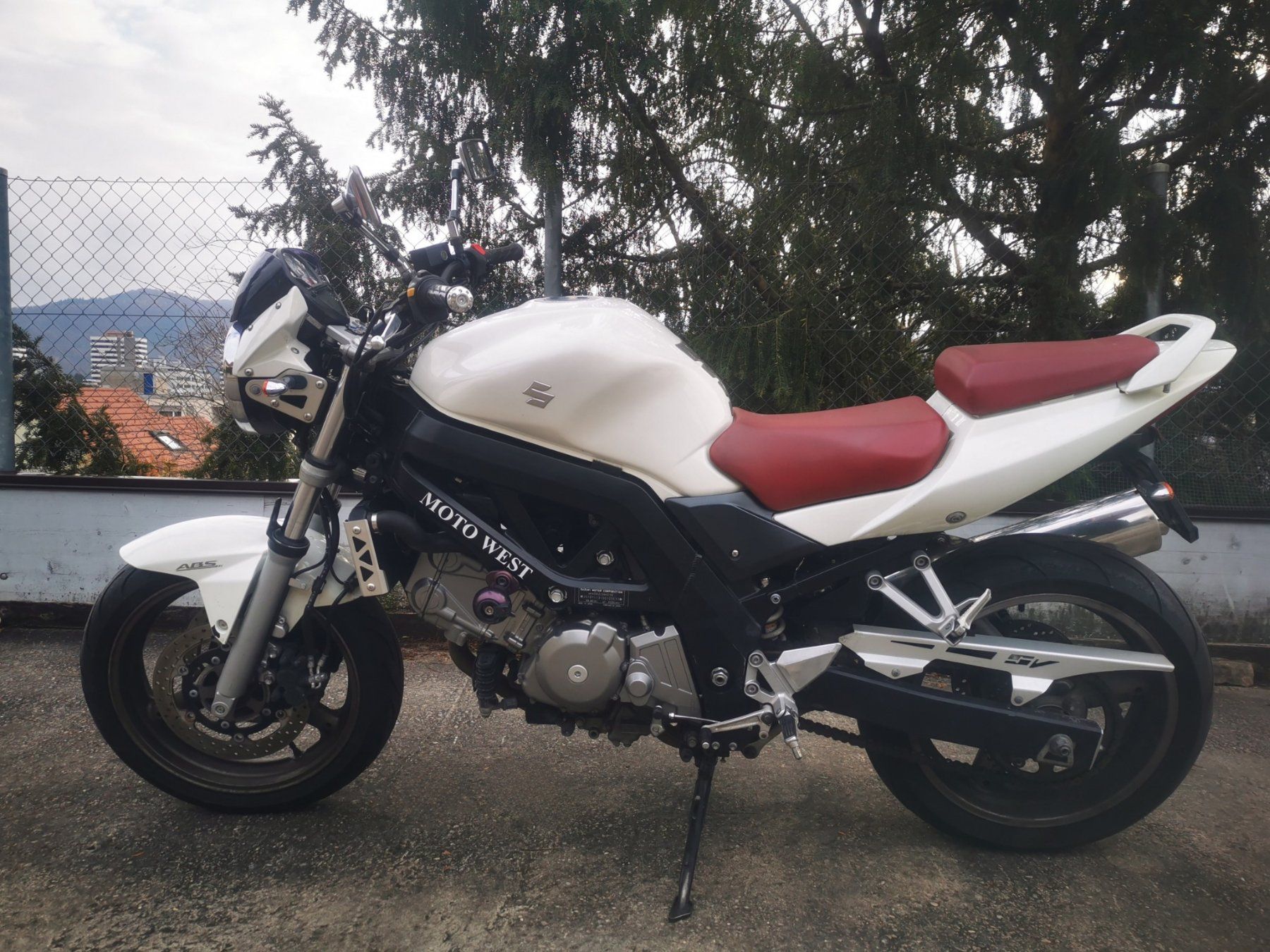 Suzuki Strada: Suzuki SV650 ABS – Usato da Basel venduto da Irinamirella 1