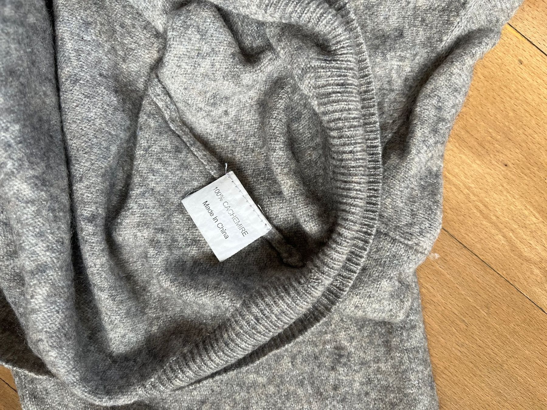 Maglioni & Felpe: Cashmere Pullover Grau mit Zip Gr. S – Usato da Luzern venduto da fidschen 4