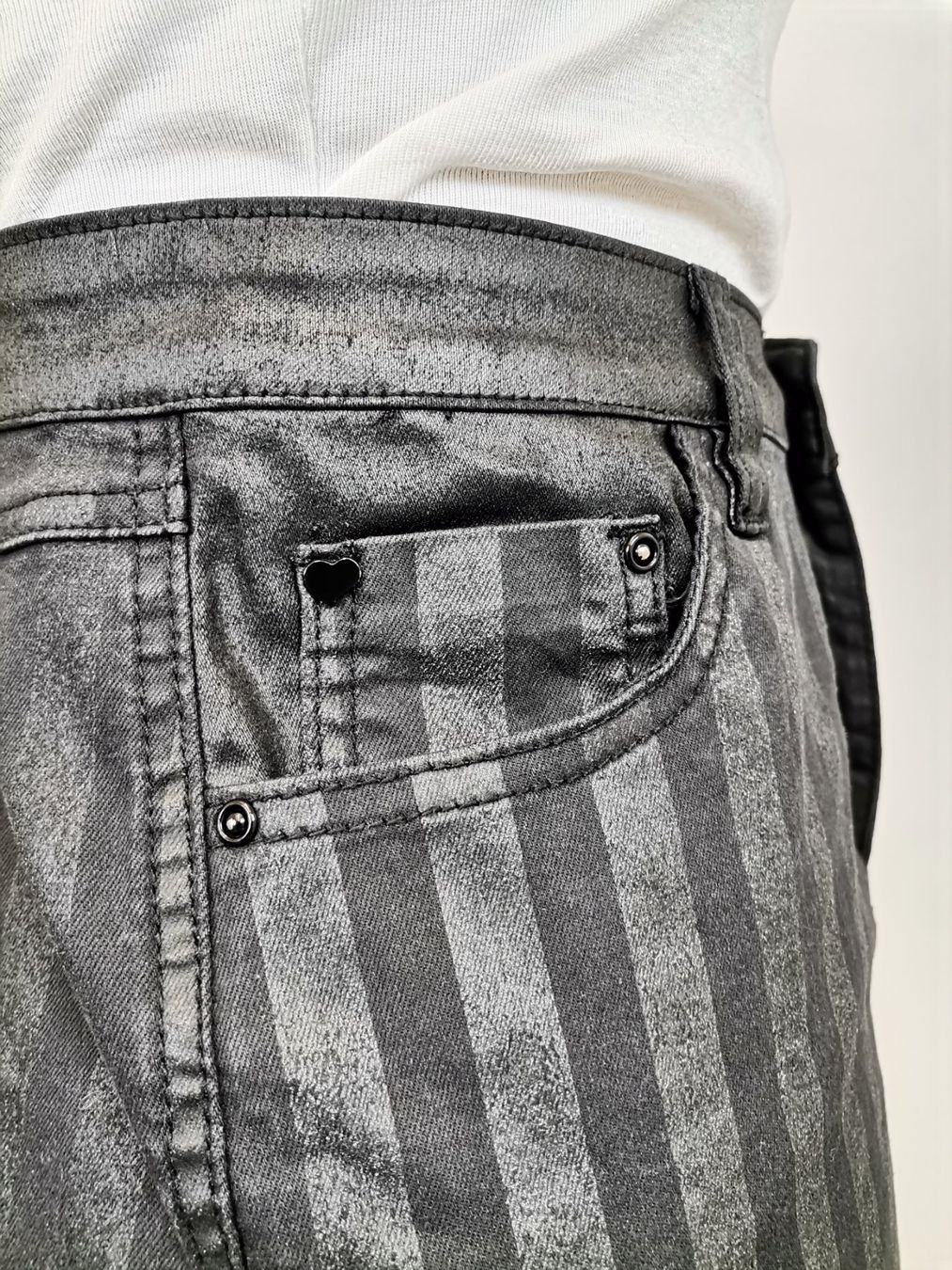 Gonne: JUMP JEANS Stretch-Rock Schwarz/Grau gestreift – Usato da Schaffhausen venduto da Restwert_SH 6