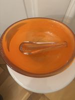Coupe décorative en verre soufflé ambré à inclusions dorées