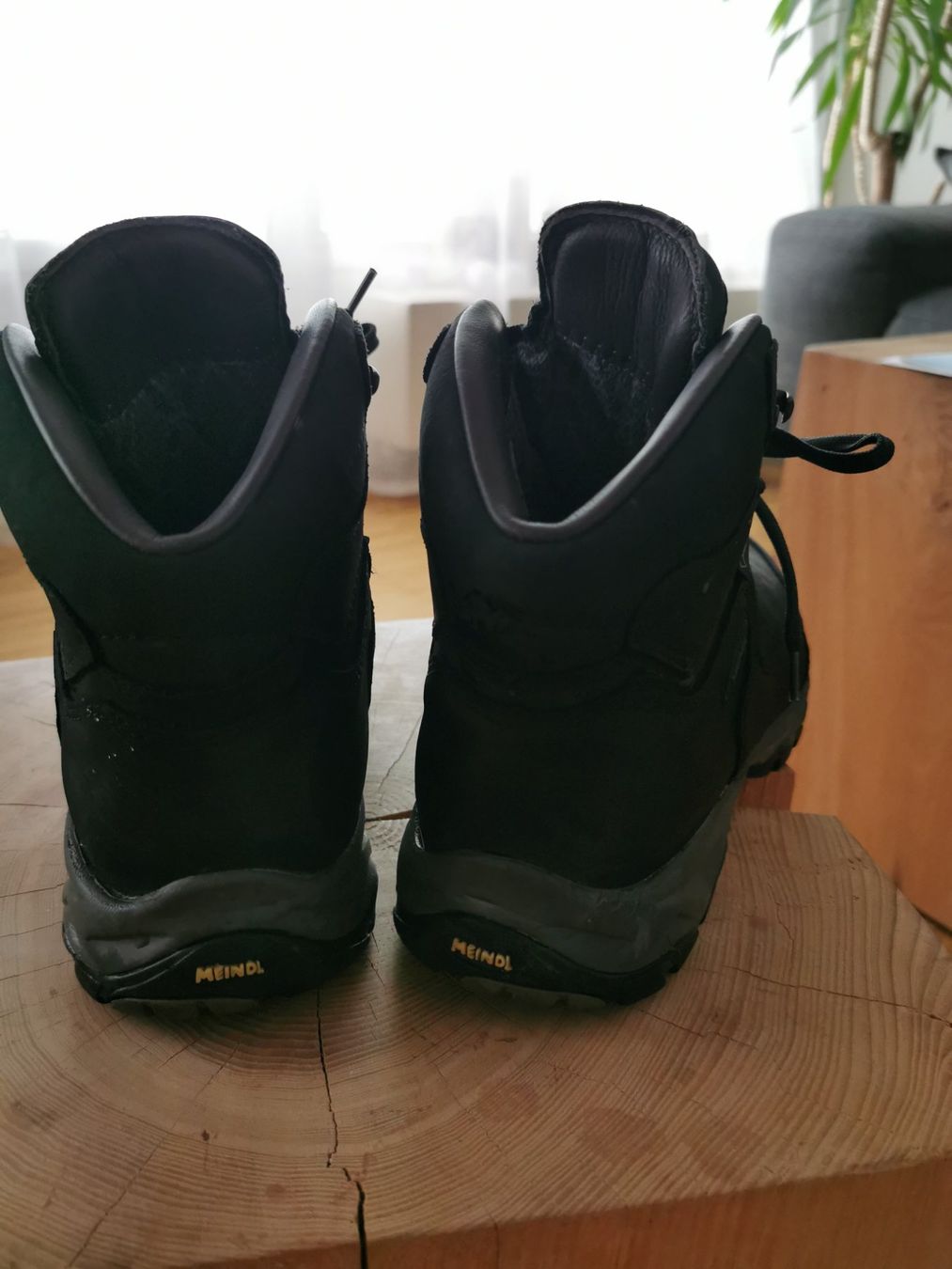 Meindl Scarpe da uomo: Meindl Wanderschuhe Gore-Tex schwarz Grösse 42 – Usato da Jona venduto da Bikko 2
