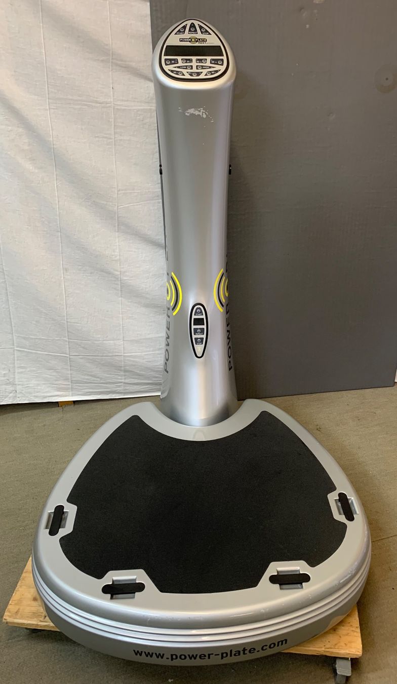 Power Plate Hometrainer: Original Power Plate Next Generation! – Usato da Brunnen venduto da Allerwaren 8