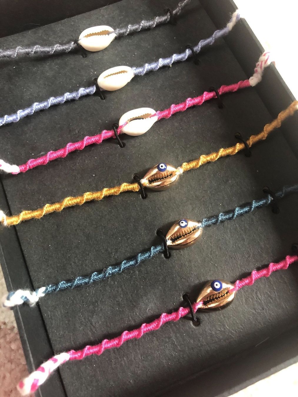 Bracciali & Braccialetti: Bracelets faits main, prix à l’unité, neufs – Nuovo e nell'imballaggio originale da Carouge GE venduto da Emilynette