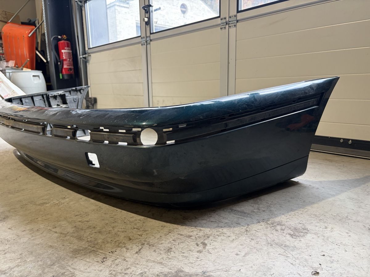 BMW Tutti pezzi di ricambio auto: Bmw E39 Heckstossstange – Usato da Ilanz venduto da Rednouh 1