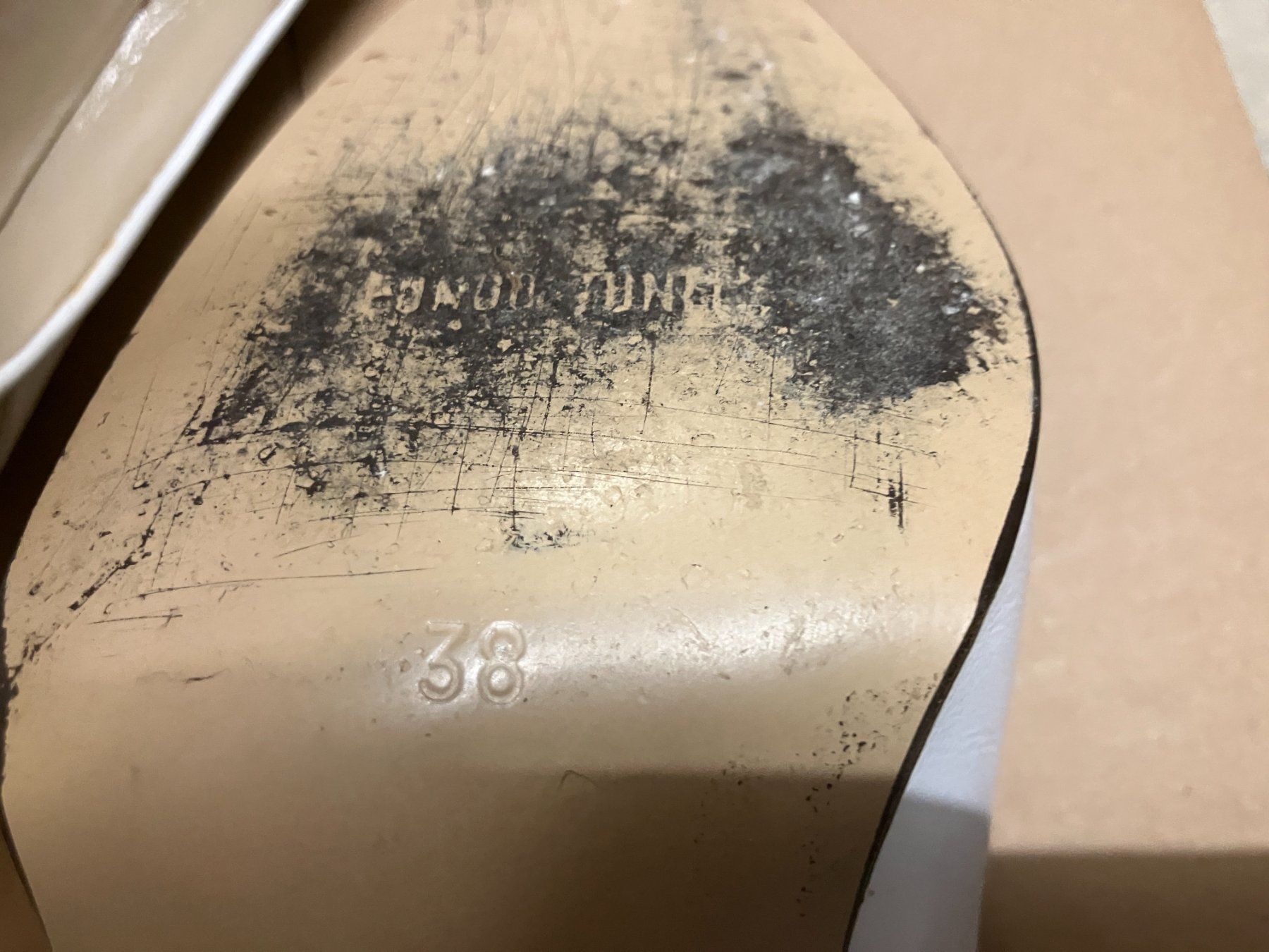 Scarpe da donna: Weisse Hochzeitsschuhe Grösse 38 – Usato da kaiseraugst venduto da Yohe 4