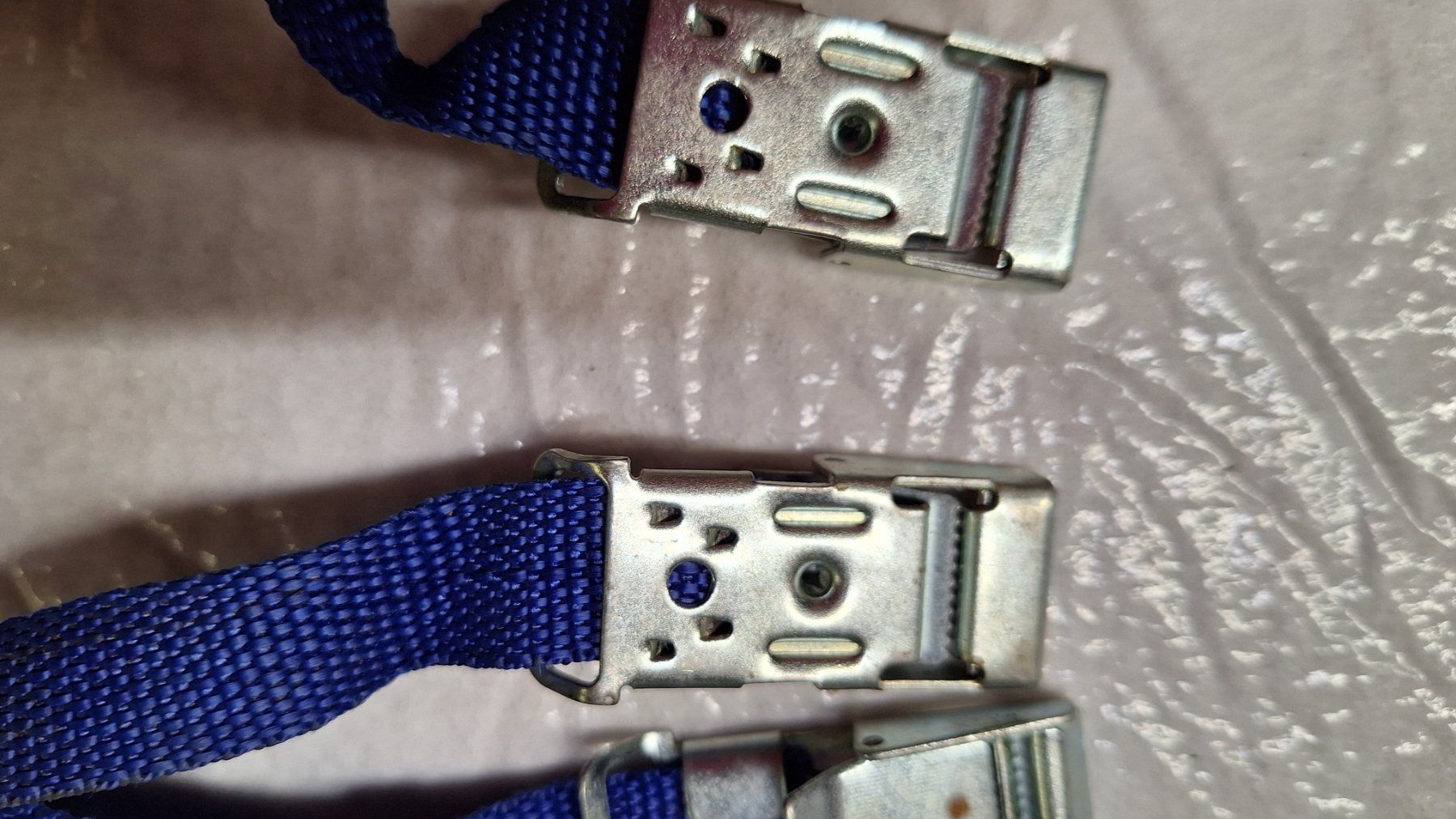 Attrezzatura da arrampicata: Diverse Halte- Bänder mit Schnallen – Usato da Dornach venduto da majo8689 2