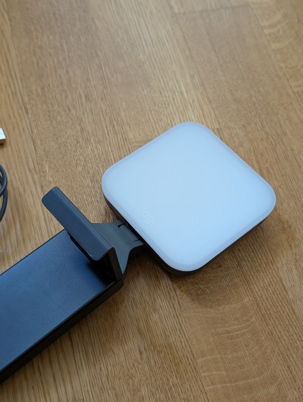 Lampade: Logitech Litra Glow LED Light - Streaming  – Usato da Pully venduto da krisnay 1