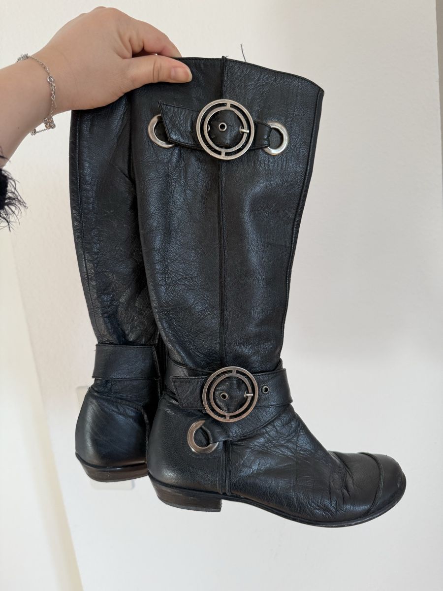 Scarpe da donna: Leather Boots - buckle design, size EU 36, dark black – Usato da Seon venduto da Avina12
