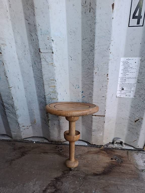 Tabourets: Melkschemmel aus Holz – D'occasion à St. Gallen par smileforever 1