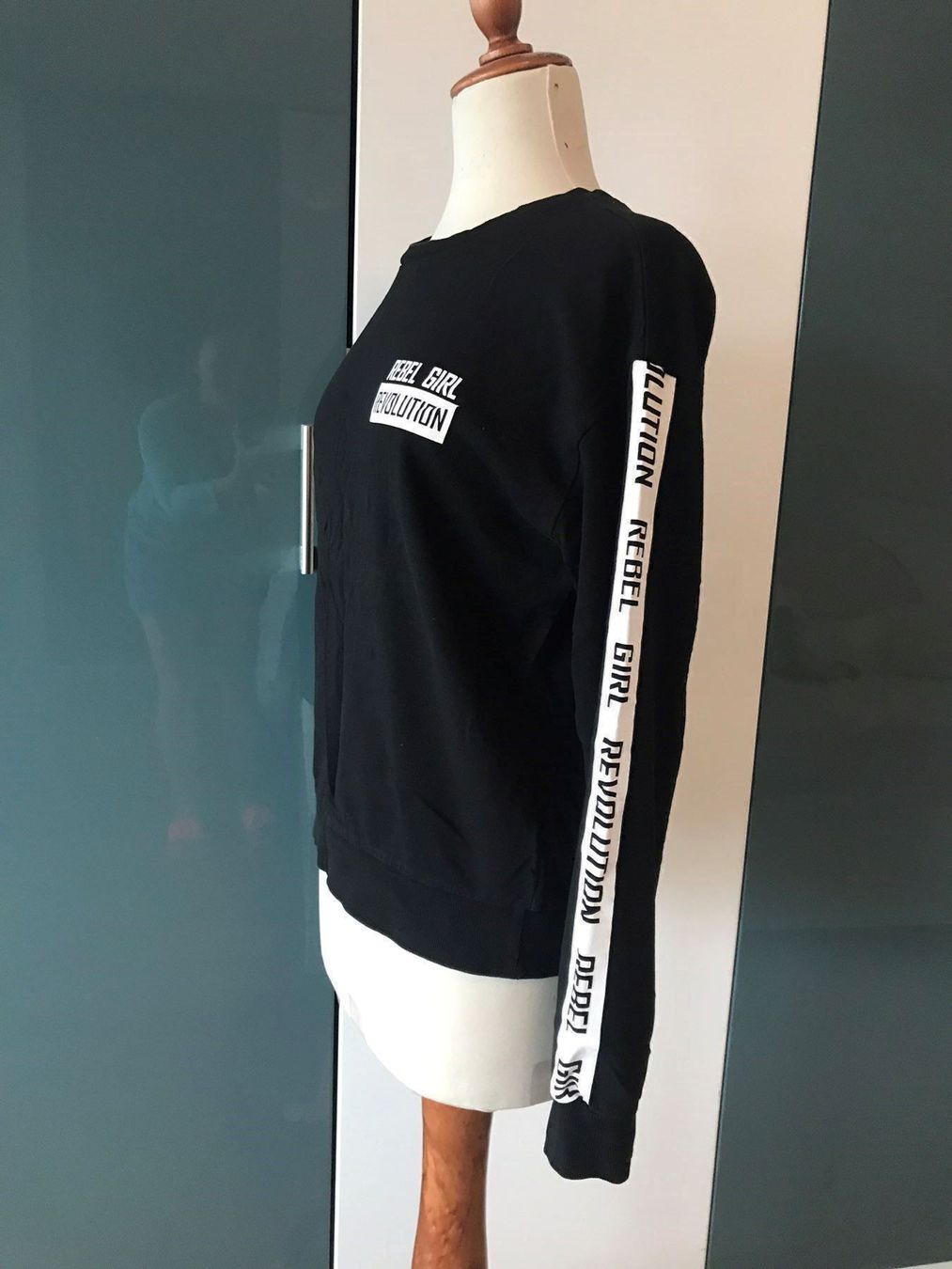 H&M Pullover & Sweatshirts: H&M langarmshirt 38M – Gebraucht aus Duebendorf von Alexandertreyer 3