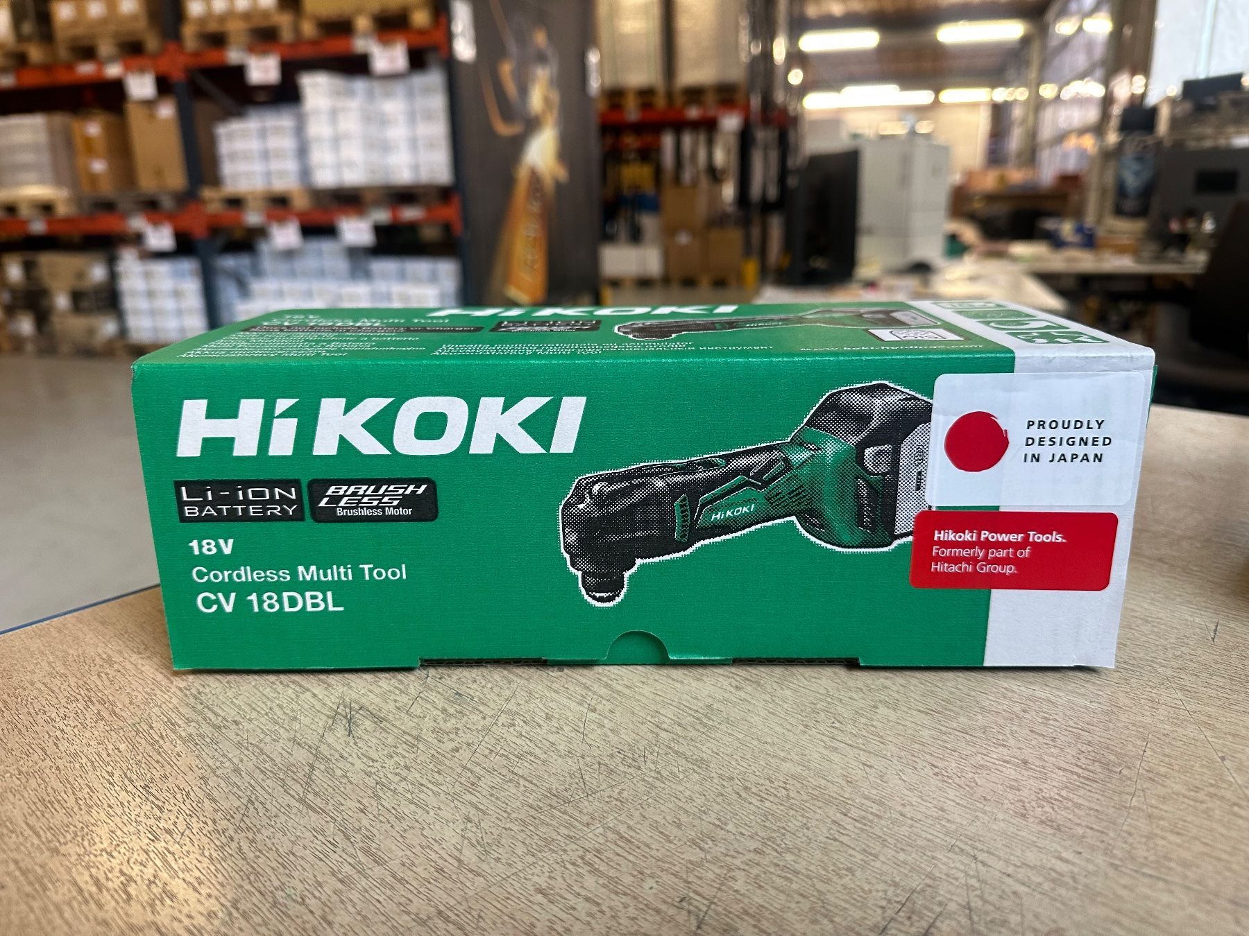Hitachi Tutti gli attrezzi: Hikoki Akku Oszillationsschleifer CV18DBLBASIC – Nuovo e nell'imballaggio originale da Uetendorf venduto da Revotool 3