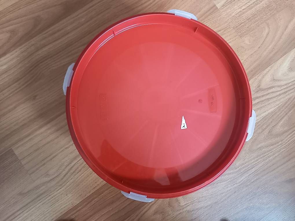 Contenitori & Simili: Kuchentransportbox rot – Usato da Roggliswil venduto da peterg93 3