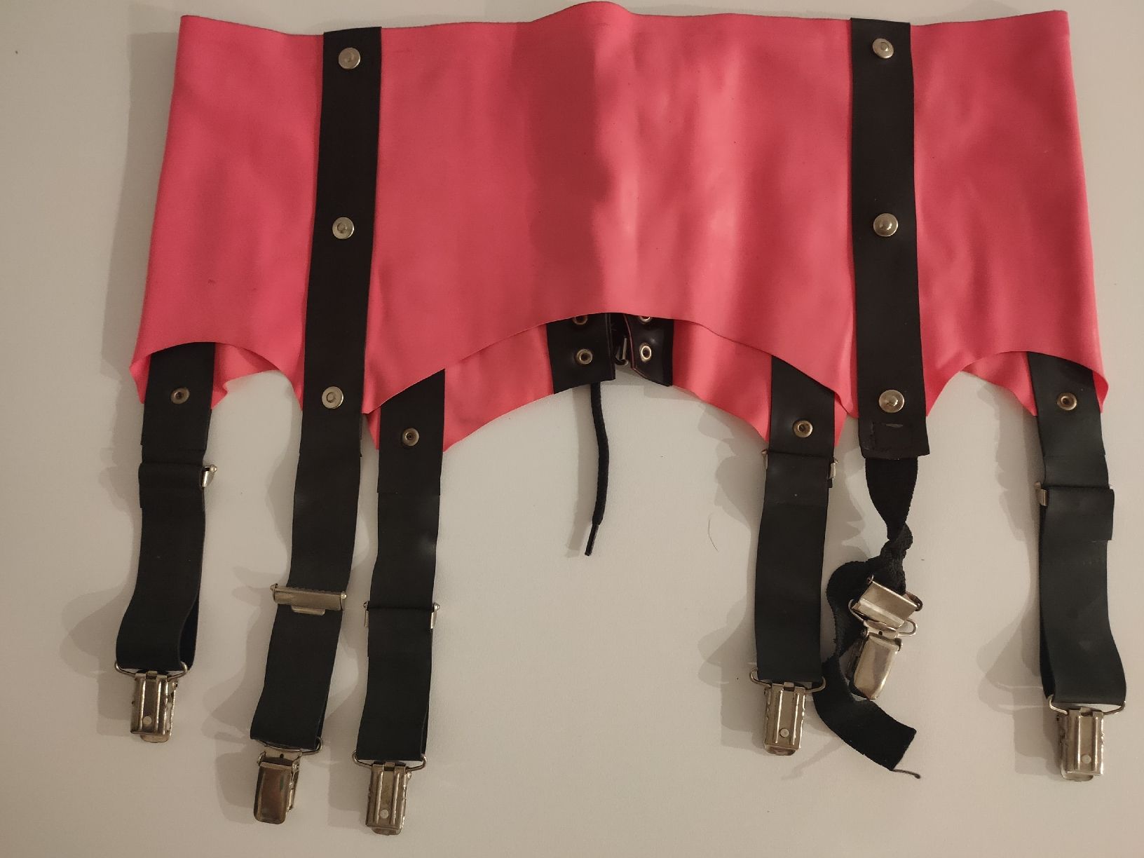Altra biancheria intima: Pinkes mini Korsett mit Strumpfhalter, Grösse M, – Difettoso da Oberwil b. Büren venduto da 3298Oberwil 3