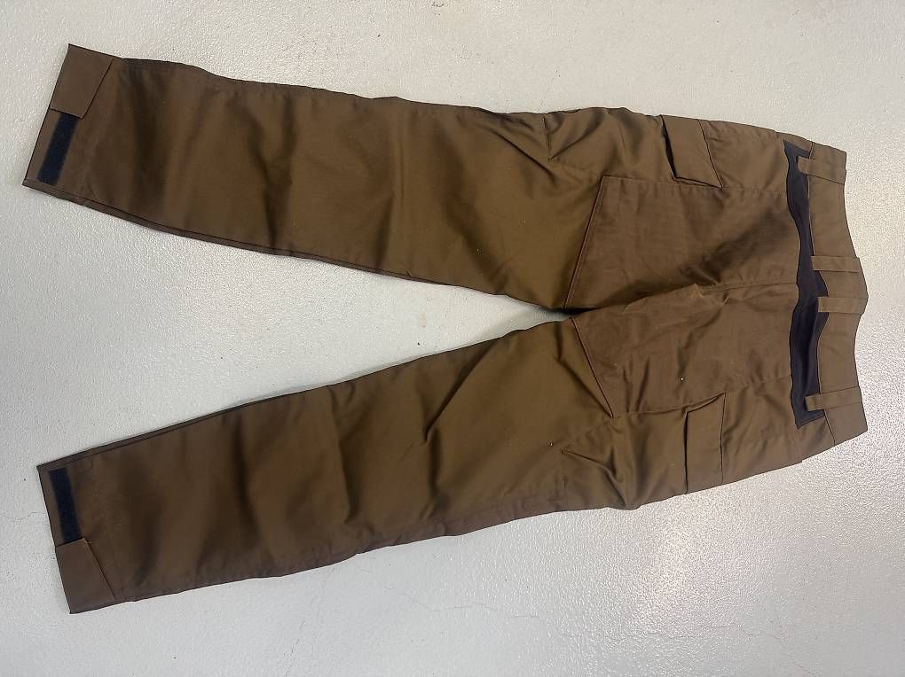 Pantaloni: ThruDark Heritech Sylvan Trousers – Usato da Schwanden i.E. venduto da Kawo1 1
