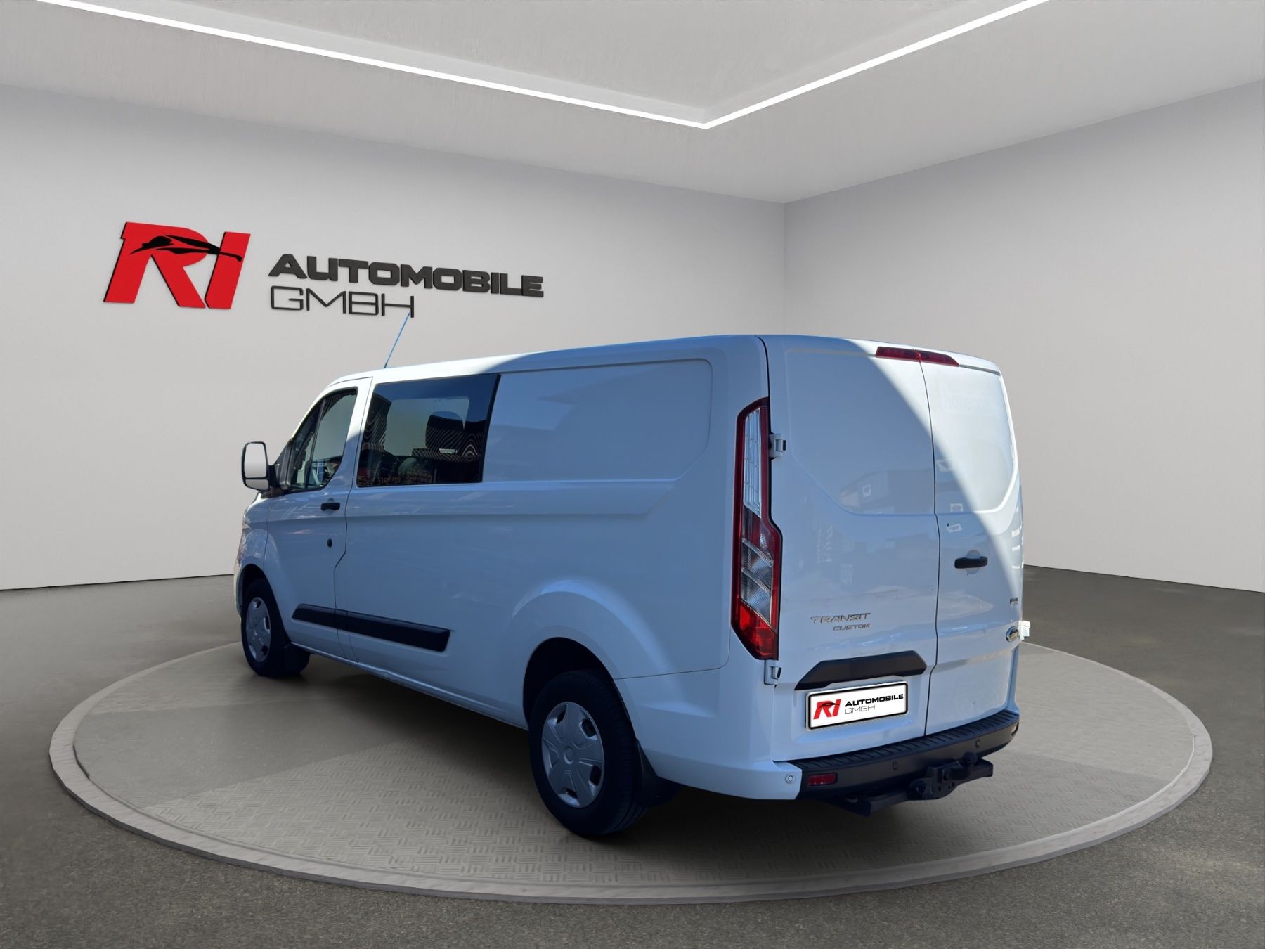 Ford Veicoli commerciali: Ford Transit  Costum 6 Platz  DK – Usato da Kirchberg BE venduto da hybrit 3
