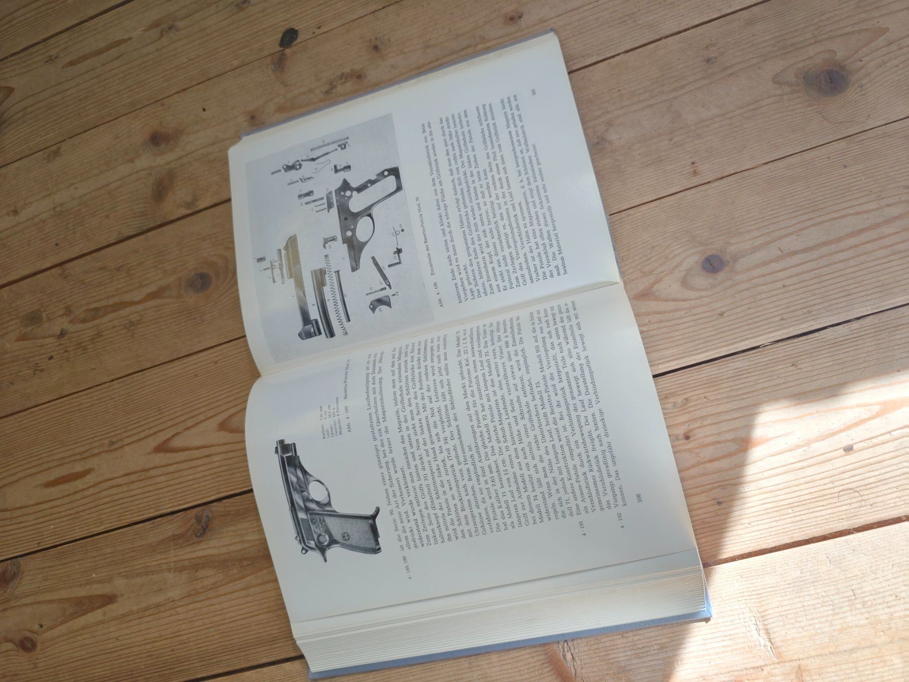 Libri: Buch Faustfeuerwaffen G. Bock-W. Weigel – Usato da Goldswil b. Interlaken venduto da troedlermarkt-goldsw 5