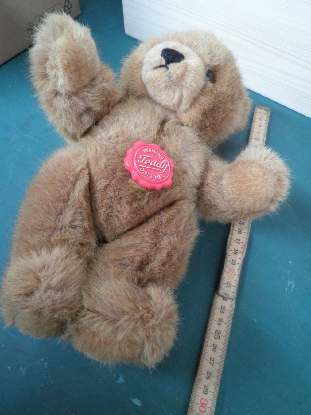 Teddy Hermann Spielzeuge: Kuscheliger Hermann-Teddy mit Basler-Trommel – Gebraucht aus Rohrbach von chri2009 2