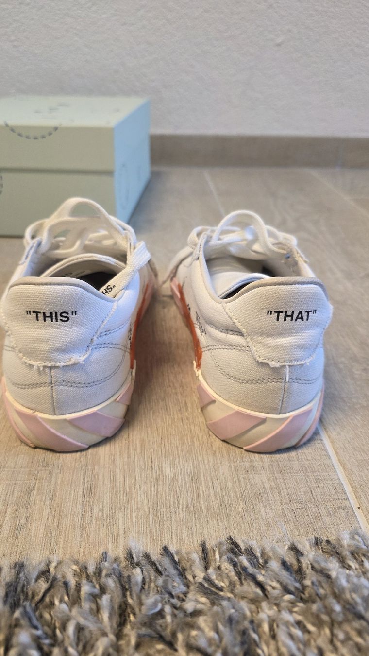 Off-White Damenschuhe: off white Sneaker – Gebraucht aus Obergerlafingen von Nismo08 1