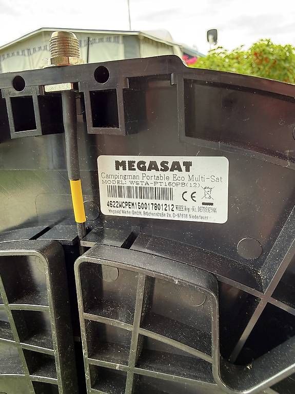 Parabola satellitare: Megasat campingman portable eco multi-sat – Usato da Altnau venduto da Robi24 2