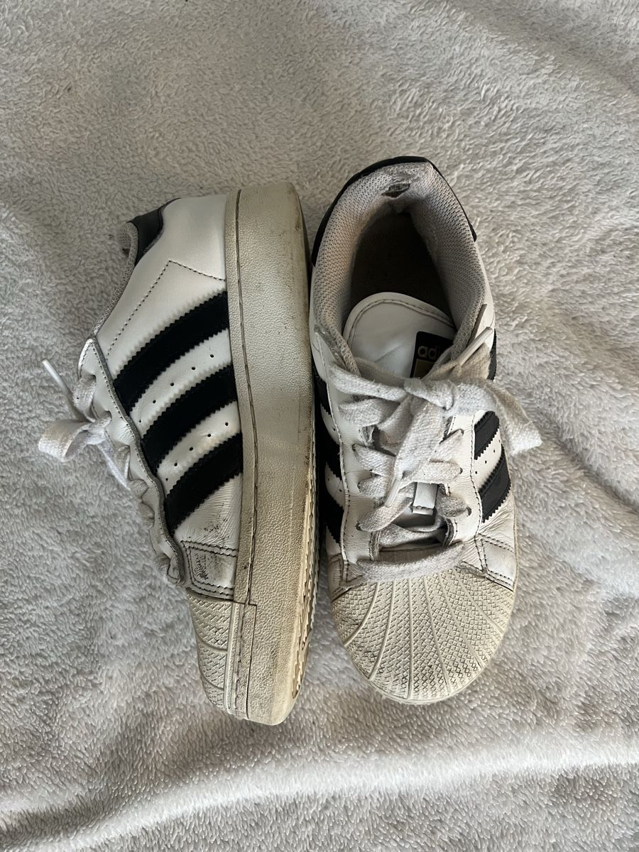 Adidas Chaussures hommes: Adidas Superstar weiss – D'occasion à Birsfelden par kik_qtt8