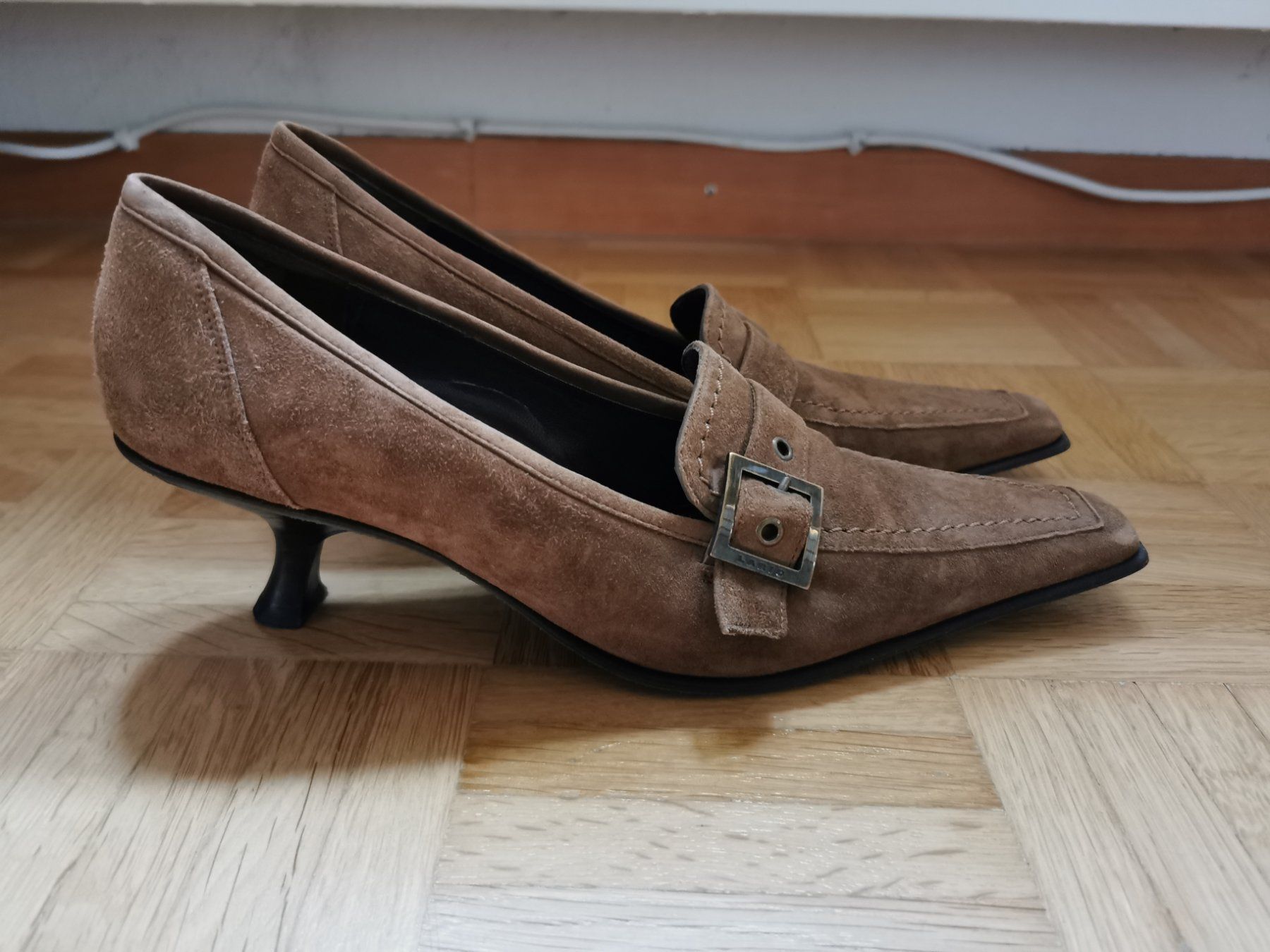 Scarpe da donna: Wildleder Pumps Lario Gr. 37 1/2 – Usato da Stäfa venduto da flamingo_17 1