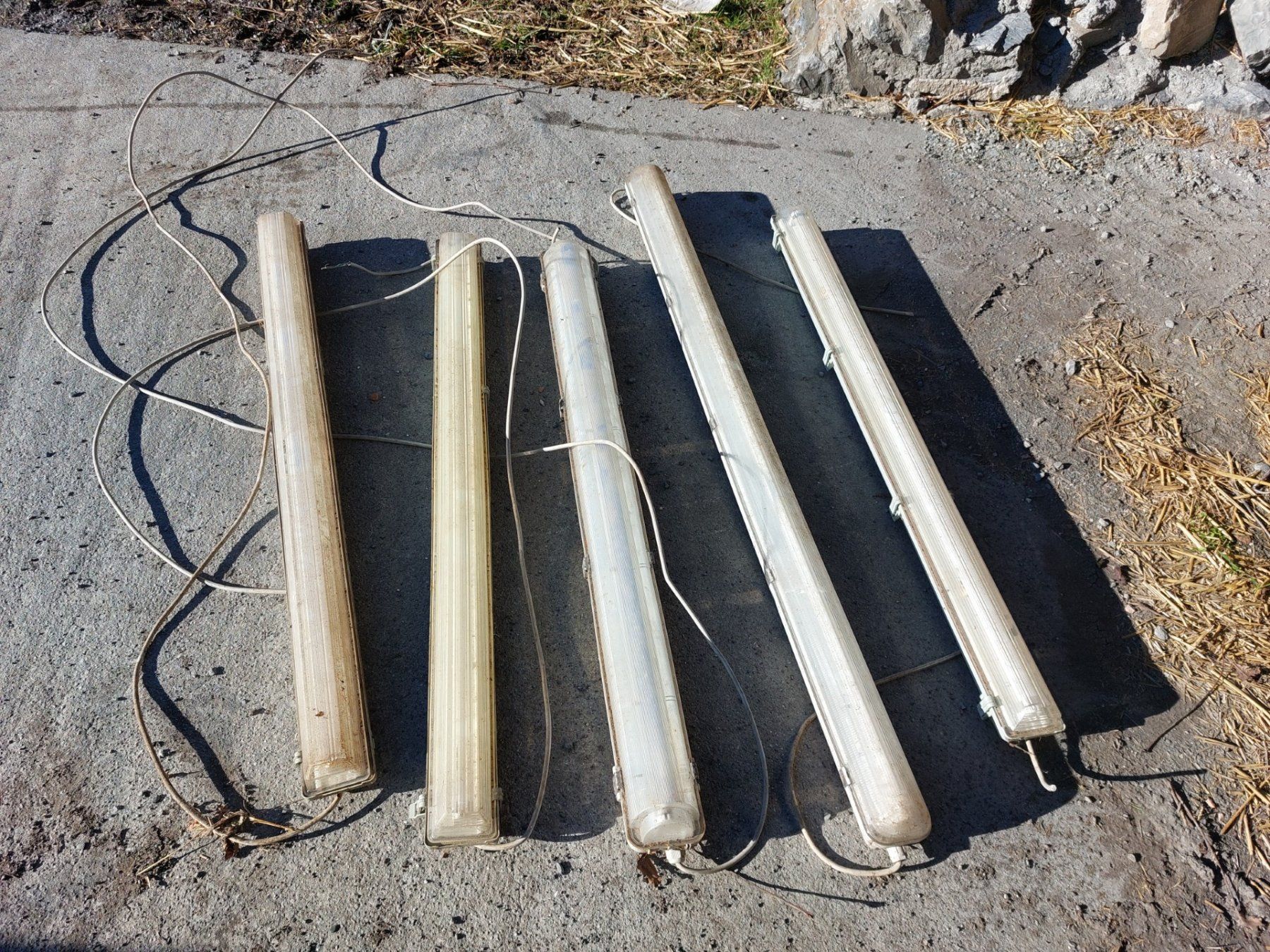 Lampade: Restposten Nenoenröhren – Usato da Landquart venduto da Tractospeed01