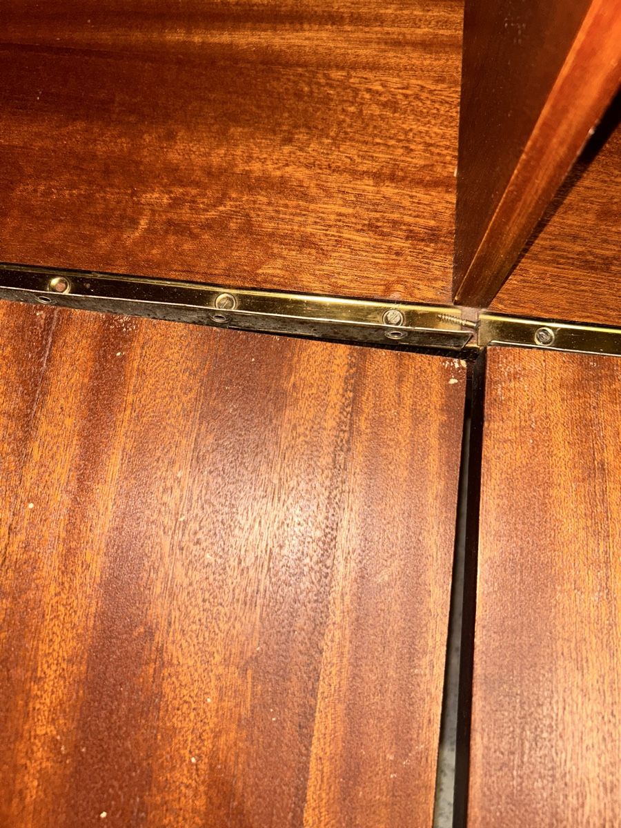 Credenze: Vintage Sideboard Wood  – Usato da Lausanne venduto da Audrayaya 3