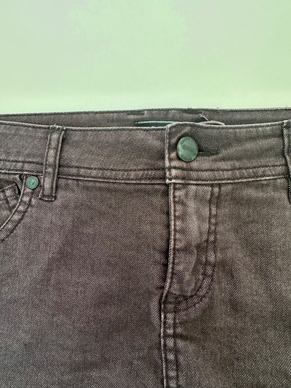 Only Hosen: ONLY Jeans-Shorts : Grösse 28 – Gebraucht aus Lausen von Swissart123 2