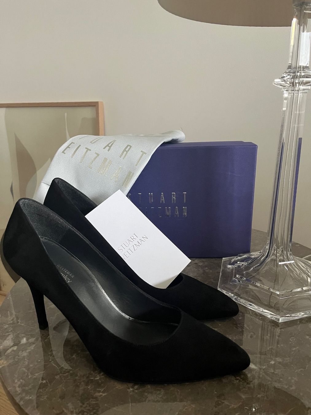 Stuart Weitzman Scarpe da donna: Stuart Weitzmann Pump Schwarz Wildleder Gr. 41 – Nuovo e nell'imballaggio originale da Buchberg venduto da selphy33