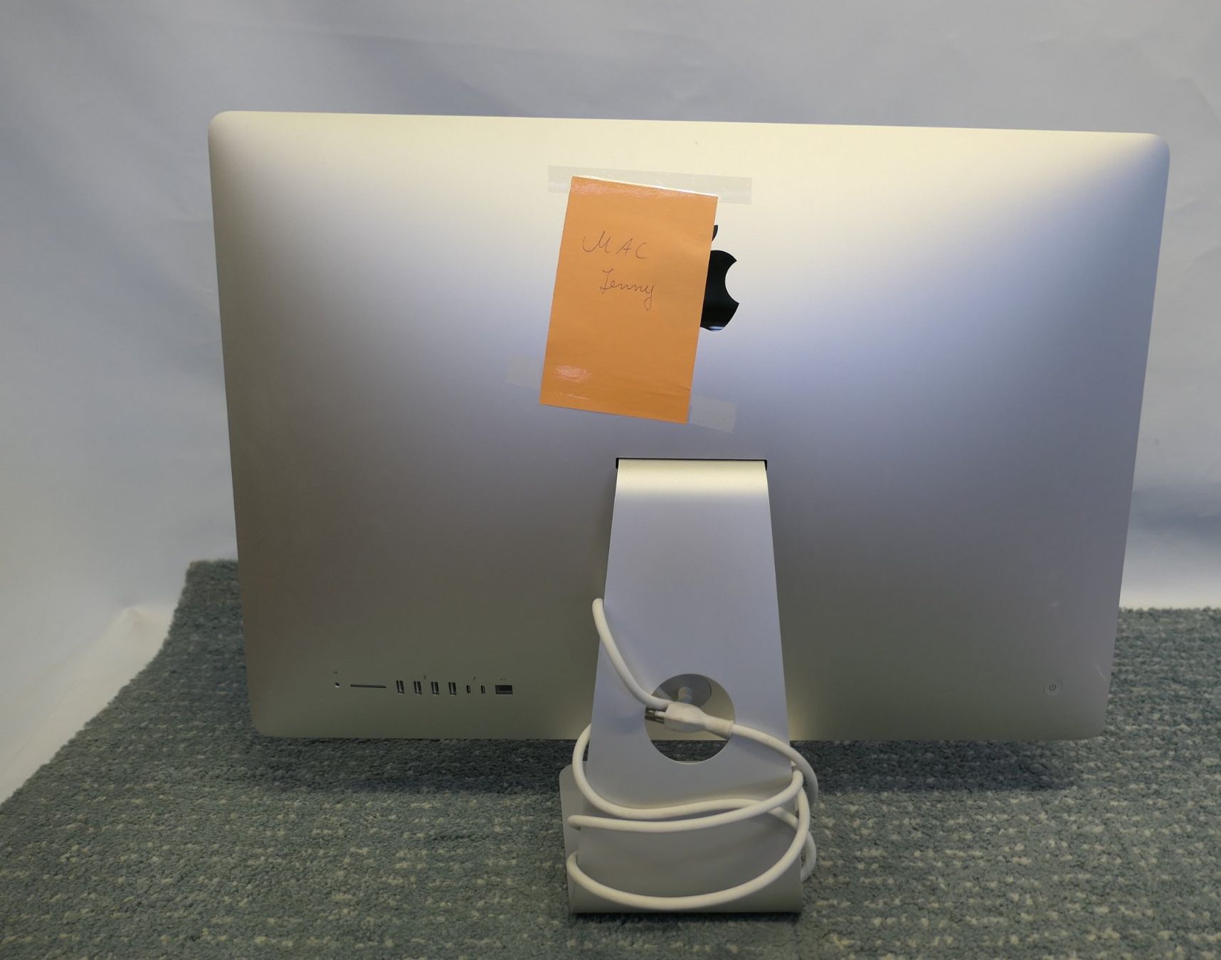 Apple PC: iMAC APPLE A21145 (MAC-050) – Usato da Münchenstein venduto da VSPBL-Verkauf 1