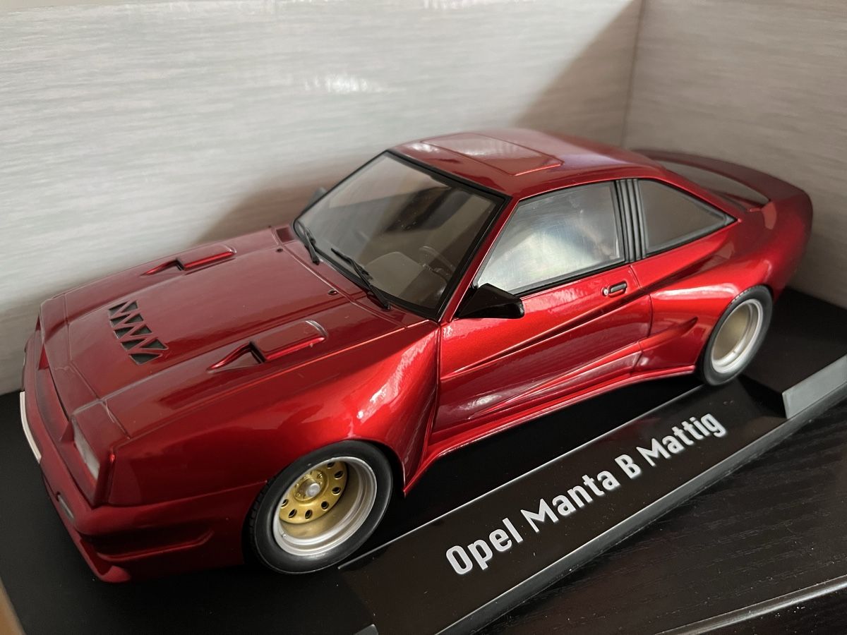 Opel Voitures modèles: Opel Manta Mattig.  1:18 – Neuf avec emballage d'origine à Rümlang par Papamoll4 6
