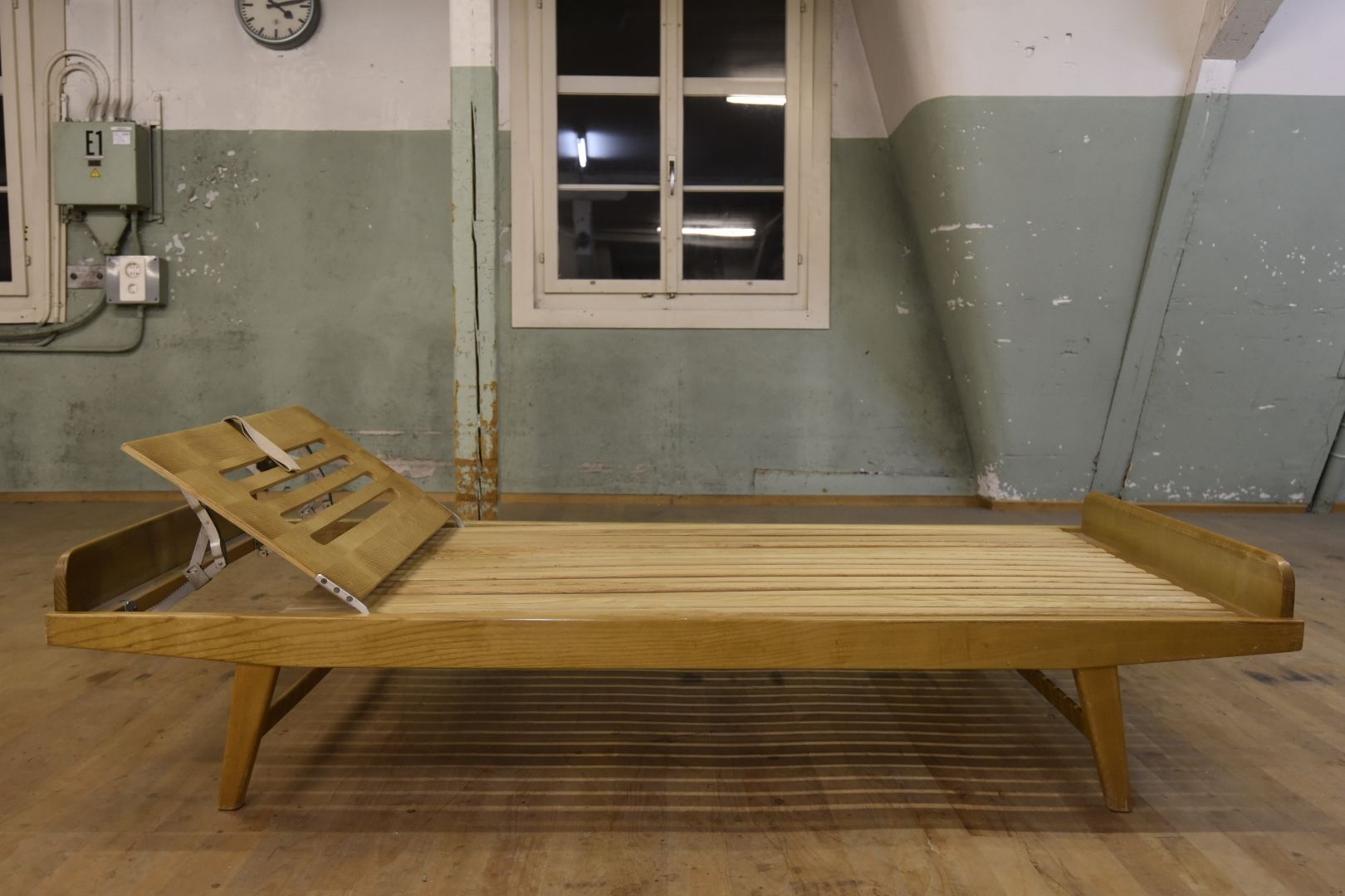 Betten: Designklassiker Bett von Holma – Gebraucht aus Lichtensteig von Usedinstorecom 1