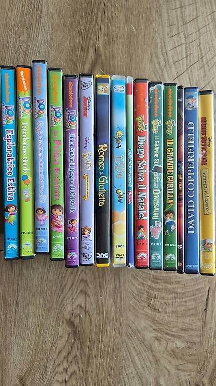 Tutti i DVDs: 15 DVD per bambini, cartoni animati – Usato da Adelboden venduto da afkcamper 1