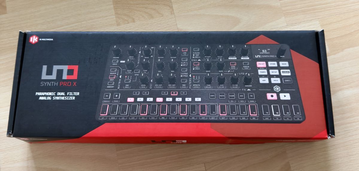 IK Multimedia Strumenti musicali: IK Multimedia UNO Synth Pro X Analog Synthesizer, Paraphonic – Usato da Widnau venduto da kustercarmen 7