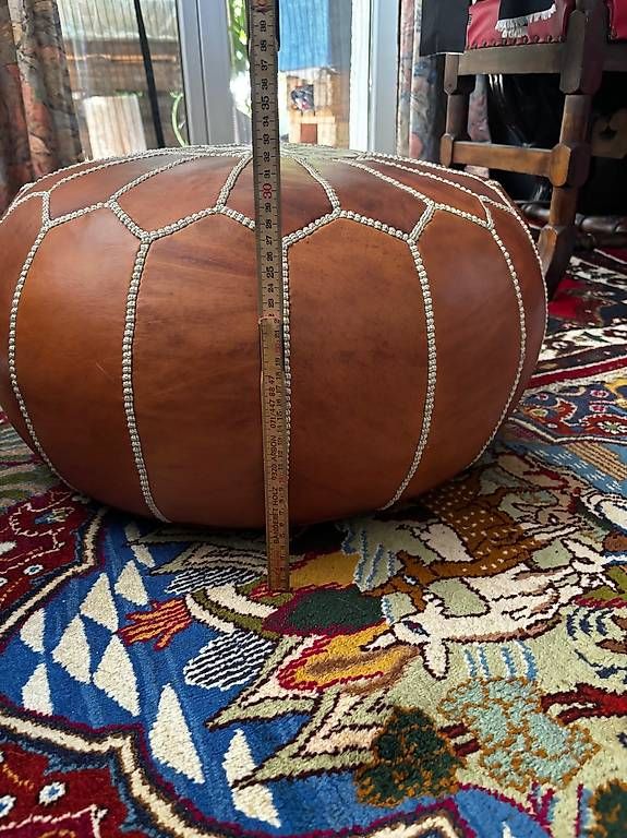 Cuscini: Ledersitzkissen Pouf – Usato da Bernhardzell venduto da Dorota07 1